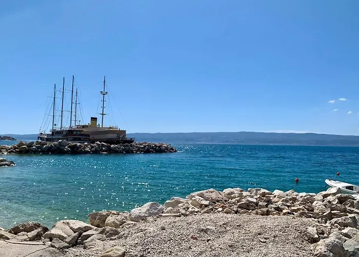 Vacation Caca Jesenice (Split-Dalmatia)